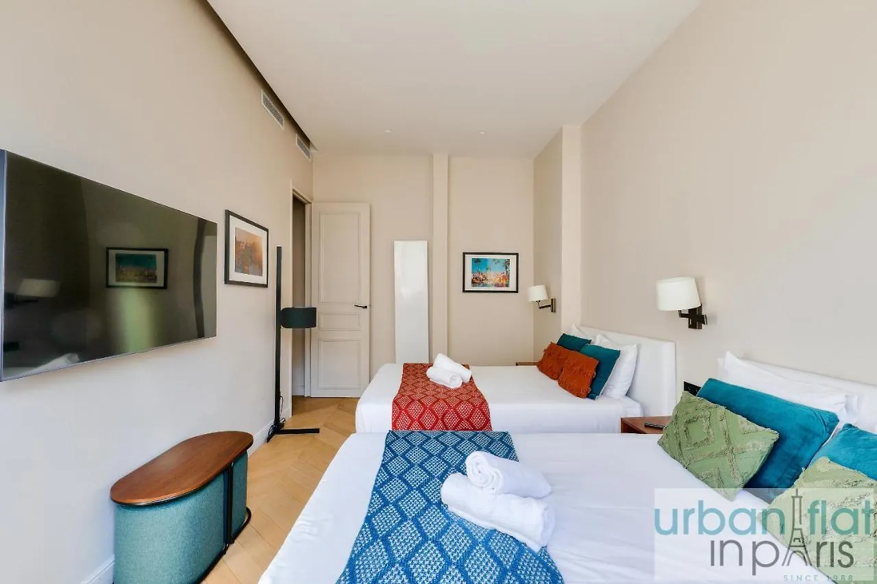 Daire 141 - Beautiful Flat Triangle D Or Champs Elysees Paris Fransa